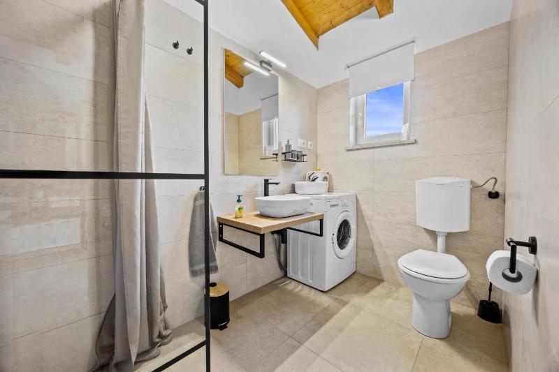 Villa Terrana near Rovinj for 6 people with private pool - image 13
