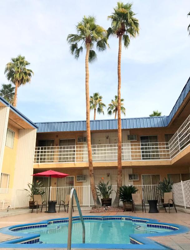 Delos Reyes Palm Springs - image 16