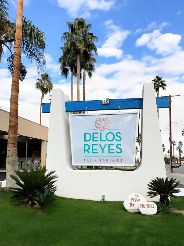 Delos Reyes Palm Springs - image 2