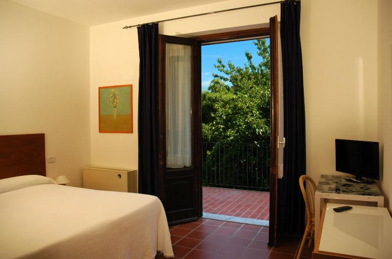 Double Room with Mountain View image 2