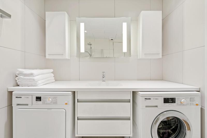 Apartment with Sea View image 4