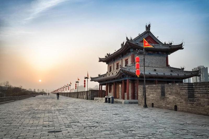 Yuerong Qiju Hotel (Xi'an Huimin Street Bell Tower Subway Station) - image 3