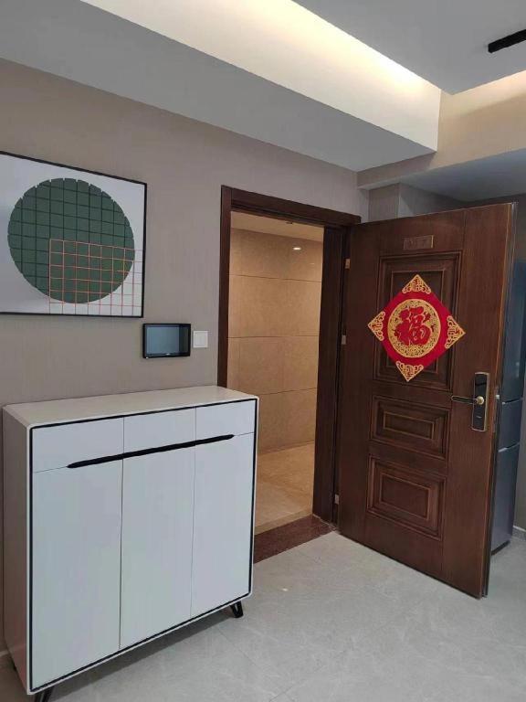 Zhanhui City Hotel Apartment (Shenzhen Convention Center Gangxia Metro Station) - image 6