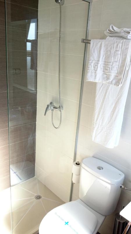 Single Room image 3