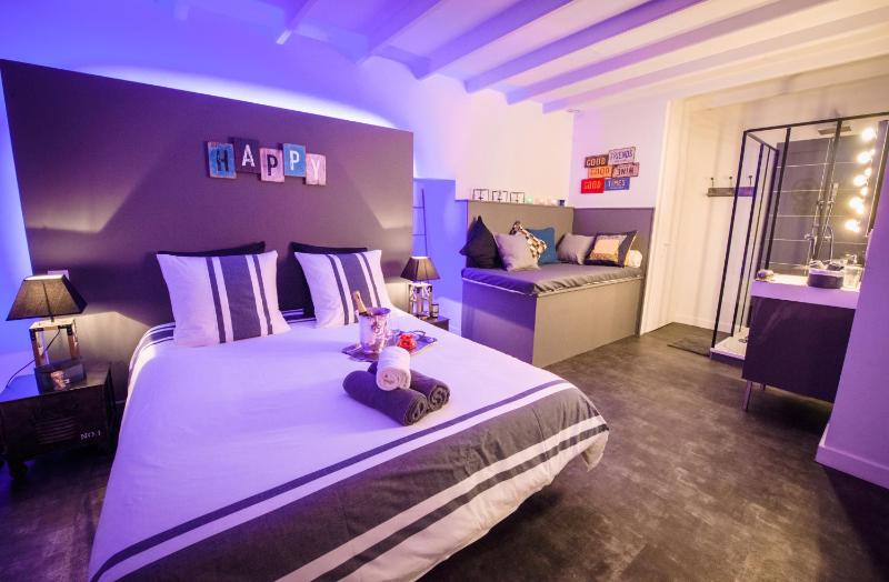 Deluxe Double Room - Factory image 2