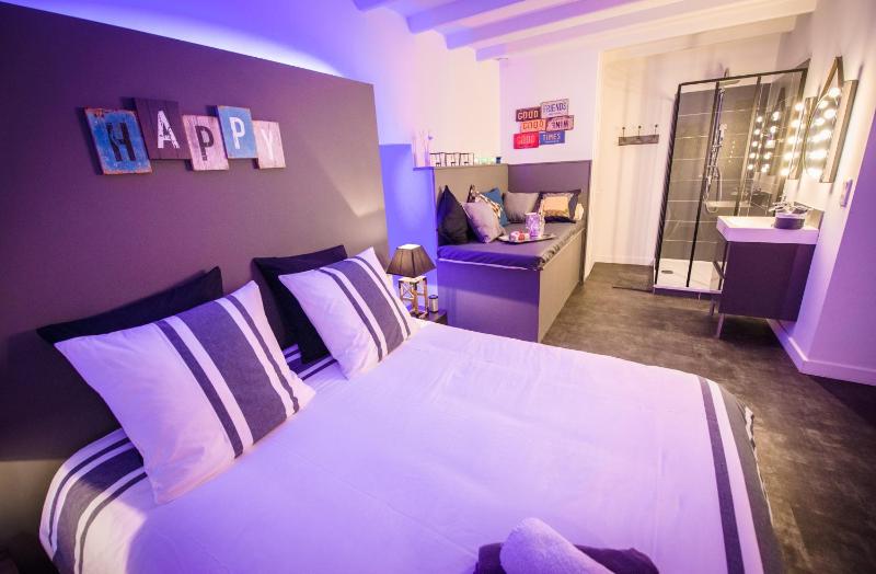 Deluxe Double Room - Factory image 3