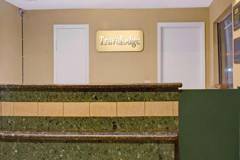 Travelodge by Wyndham Fort Lauderdale - image 3