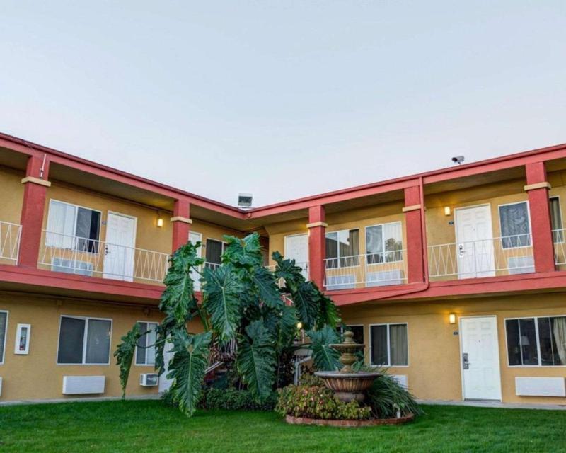 Rodeway Inn Near Venice Beach - image 3