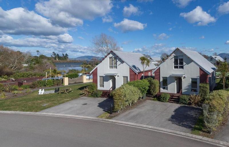 Twinlake Villas - image 38