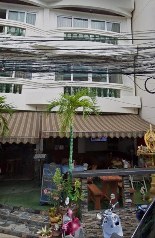 Hotel Orchid Residence - image 1