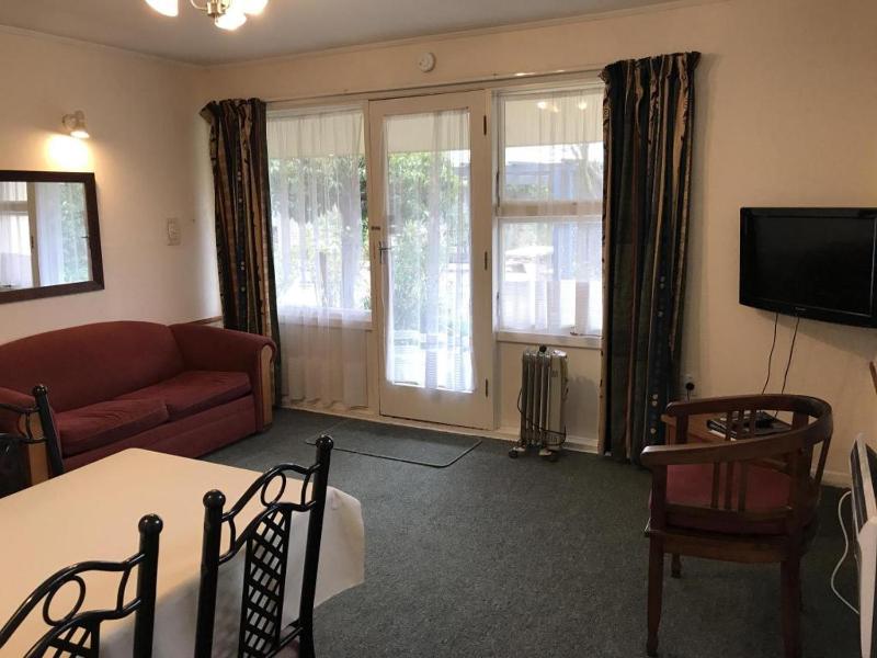 Hagley Park Motel - image 6