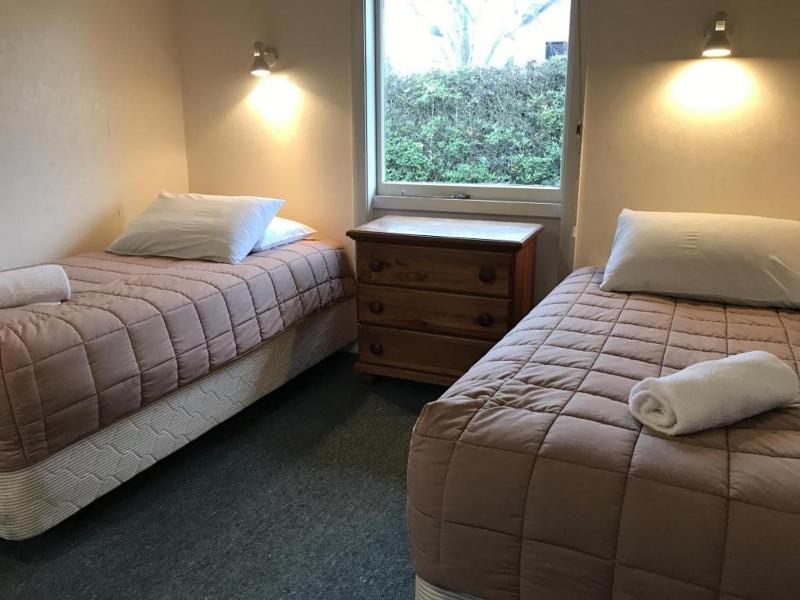 Hagley Park Motel - image 36