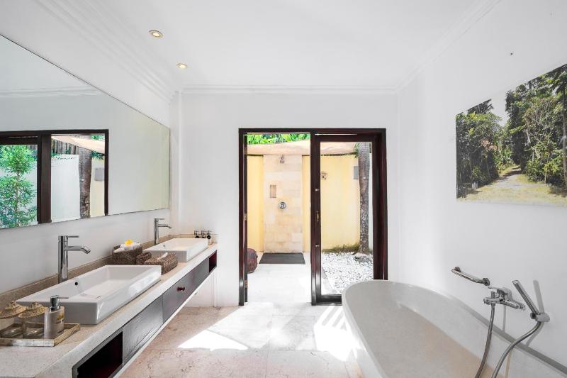 Villa Manis Canggu - image 41