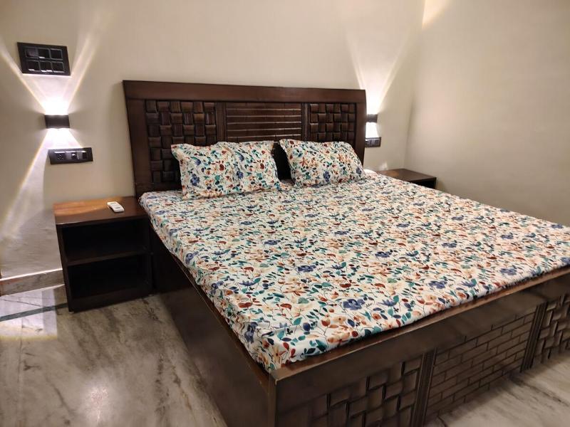 Elegant villa 4BHK in dehradun by homeyhuts - image 11