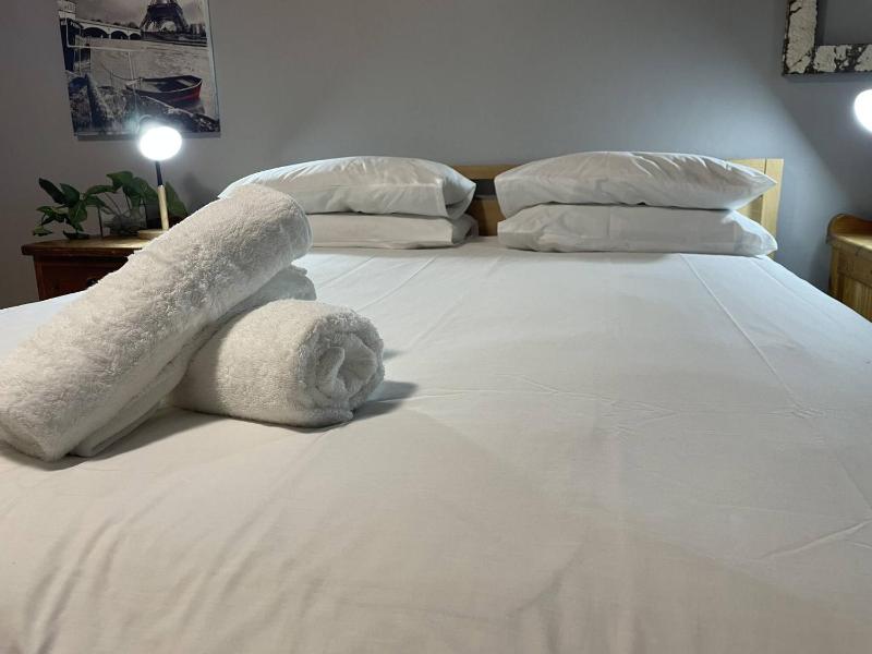 Luxury Stay in Pretoria Fast Wi-Fi and Free Parking - image 10