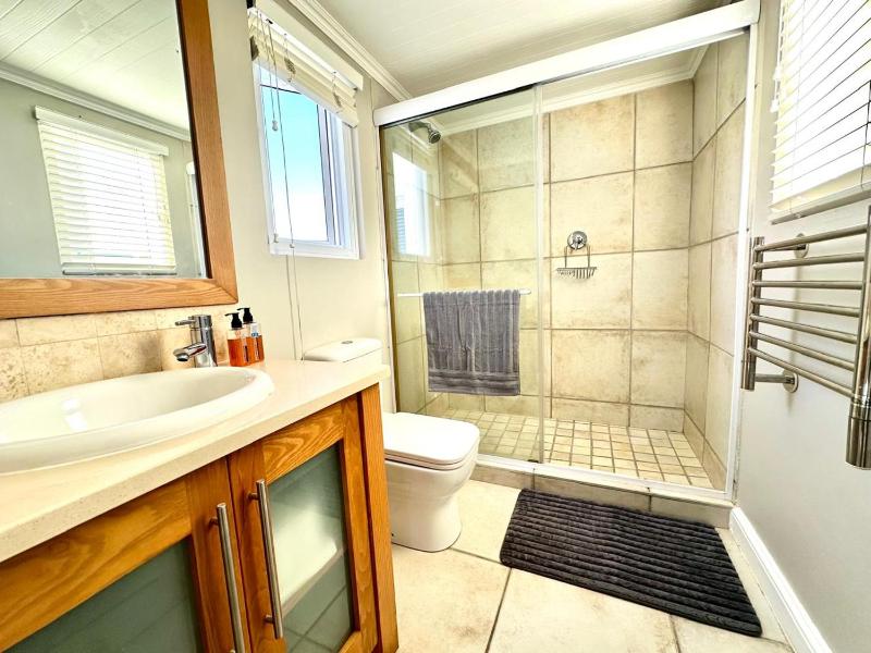 Leeward Luxury Villa - image 16