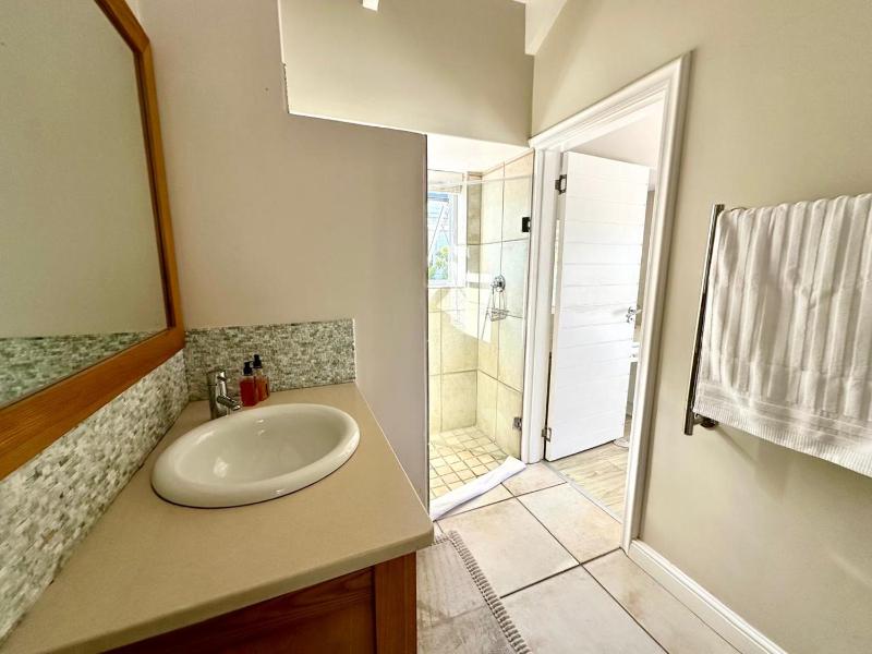 Leeward Luxury Villa - image 15
