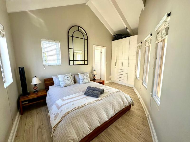 Leeward Luxury Villa - image 7
