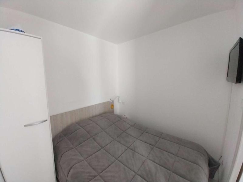 T2 Cabine RDC parking 4 couchages proche plage - image 11