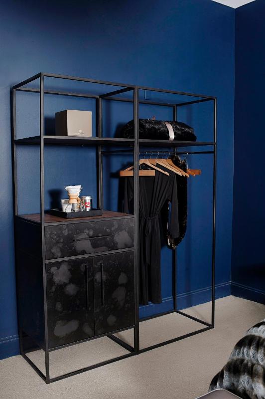 Deluxe King Room image 3