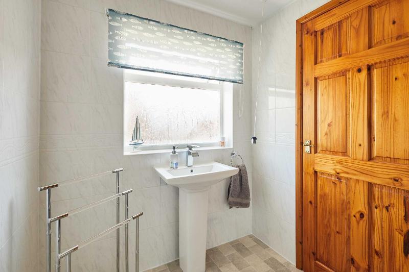 Host & Stay - Roseberry Avenue - image 25