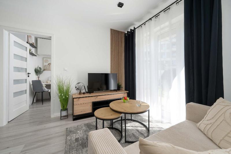 Comfortable Apartment for 4 Guests with Terrace Garden and Projector by Noclegi Renters - image 19