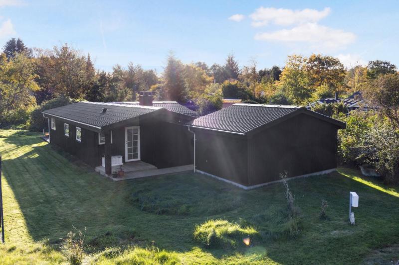 Lovely Cottage In Hals 250 M To The Beach - image 12