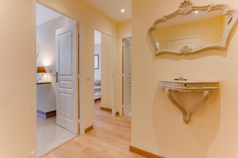 Orangeraie AP4506 By Riviera Holiday Homes - image 13