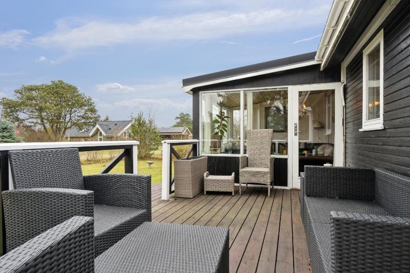 Holiday Idyll Near Beach And City Life - image 4