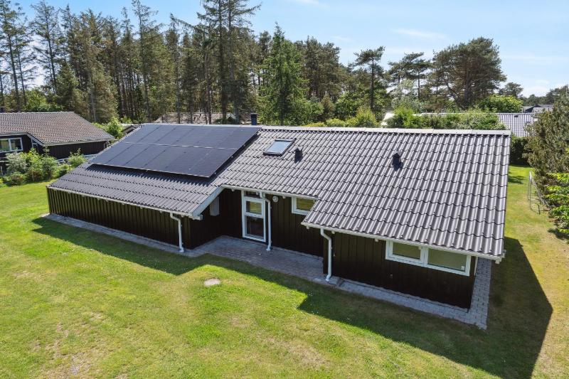 Cozy Summer House Near Hals - image 33
