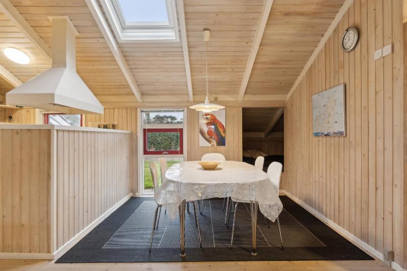 Cozy Summer House Near Hals - image 9