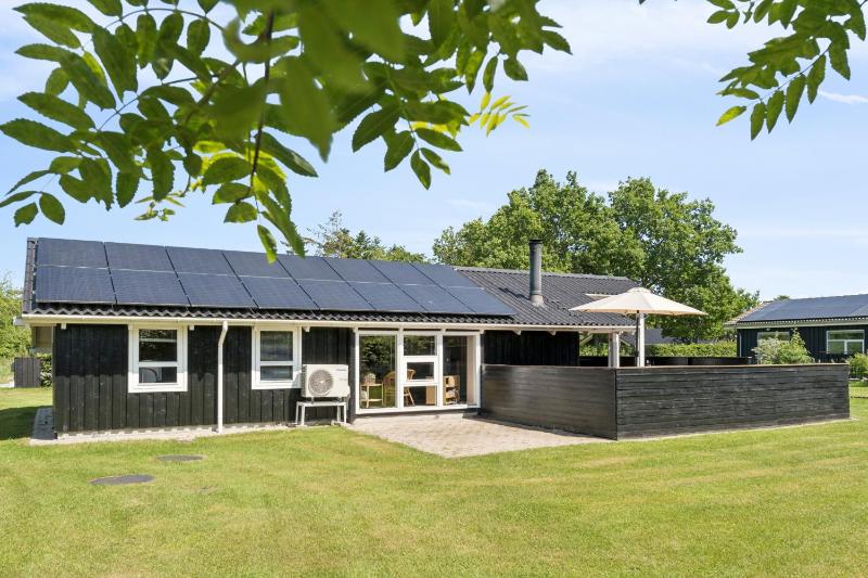 Cozy Summer House Near Hals - image 22