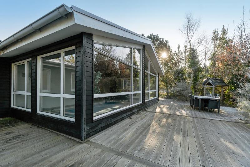 Lovely Summer House With Sea View And Pool - image 27