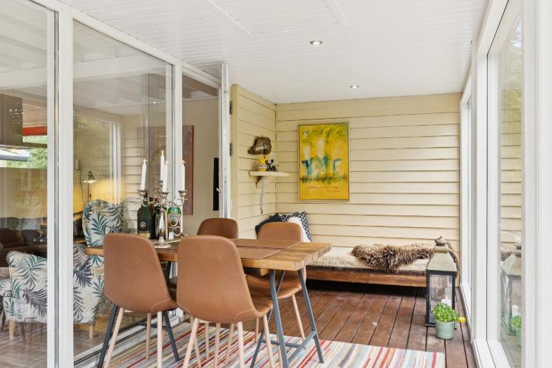 Renovated Gem With View And Sunny Terraces - image 2