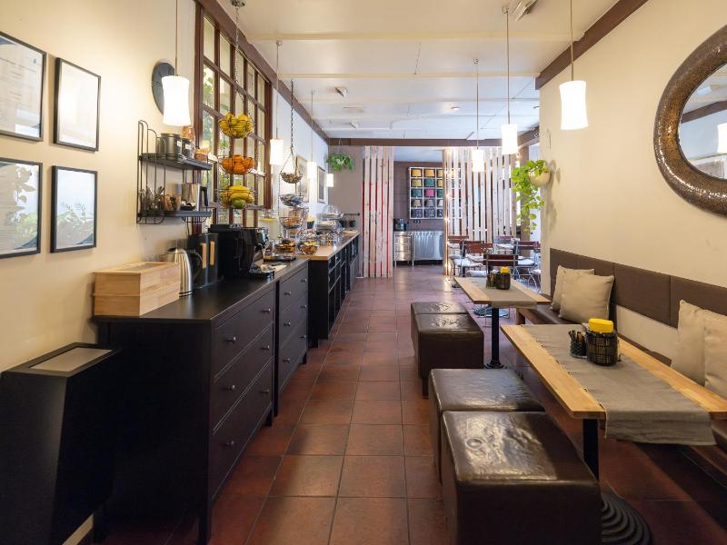 Smart Stay Hotel Station - image 16