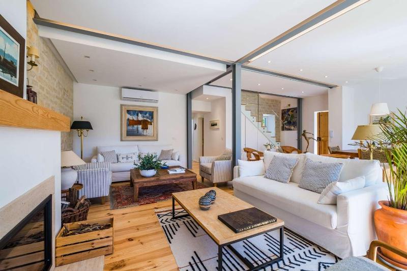 Elegant Garden Villa Cascais by Portugal Portfolio - image 30