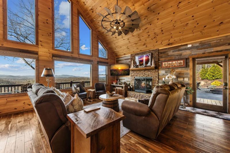 Bear Tree Lodge - image 16