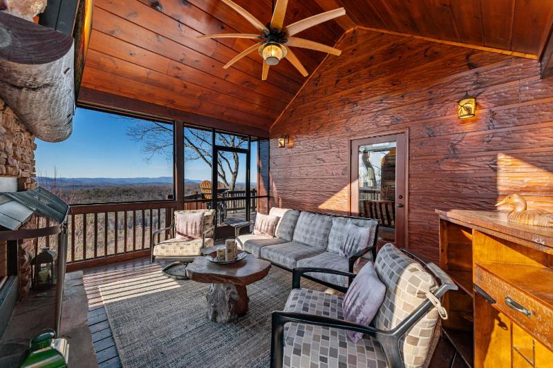 Bear Tree Lodge - image 27