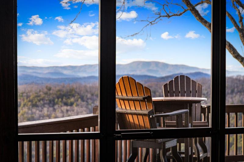 Bear Tree Lodge - image 38