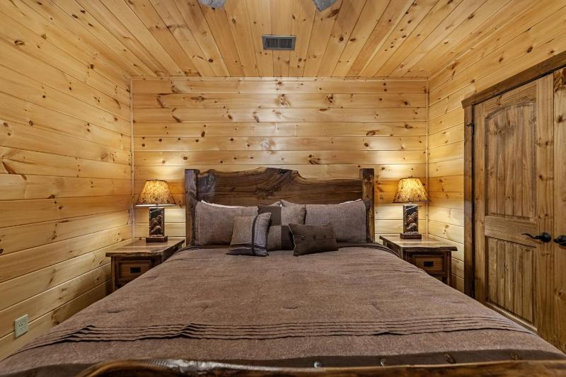 Bear Tree Lodge - image 33