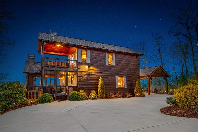 Bear Tree Lodge - image 43