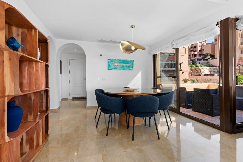 Coto Real Penthouse 2470 Naxos Sea-View - image 4