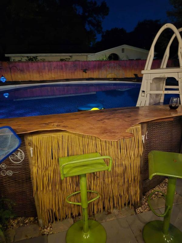 Birdhouse: Pet friendly 2 Bed With Yard & Hot Tub - image 30