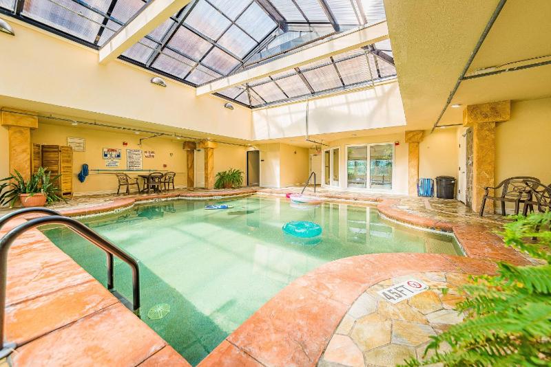 Good Trouble - Croatan Surf Club Ocean View Indoor and Outdoor Pool Hot Tub Pets Ok YR Flex - image 44