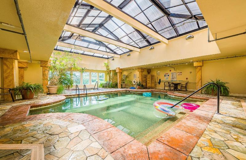 Good Trouble - Croatan Surf Club Ocean View Indoor and Outdoor Pool Hot Tub Pets Ok YR Flex - image 13