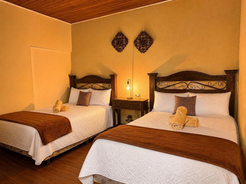 El Extranjero Hostal - image 11