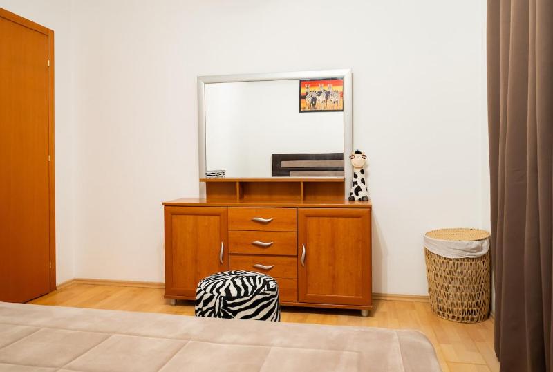 Golden Light Seaside Apartment - image 6