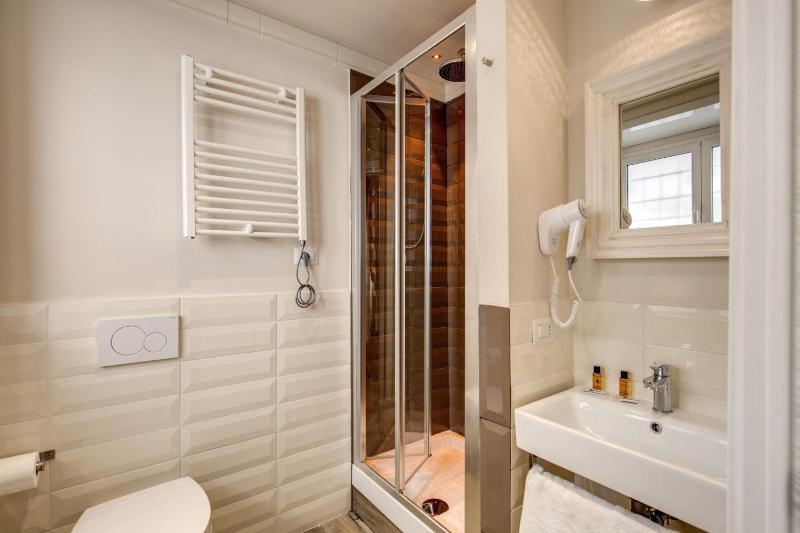 One-Bedroom Apartment image 1