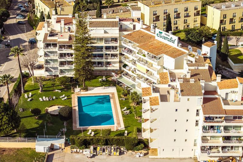 Vilamoura 2-Bed with Pool Close to Golf & Marina - image 15