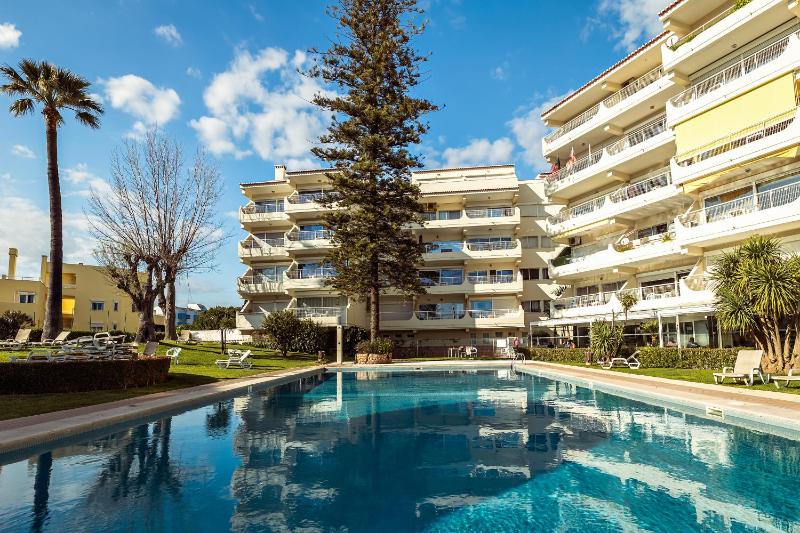 Vilamoura 2-Bed with Pool Close to Golf & Marina - image 24